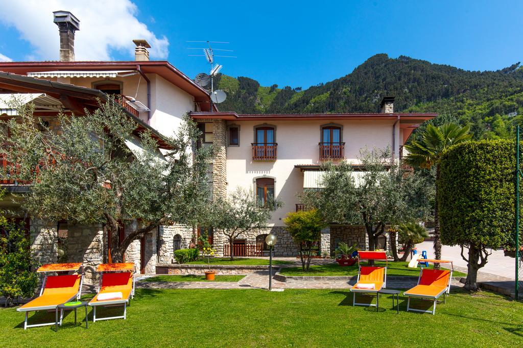 Villa Mariarosa Apartments Tignale Eksteriør bilde