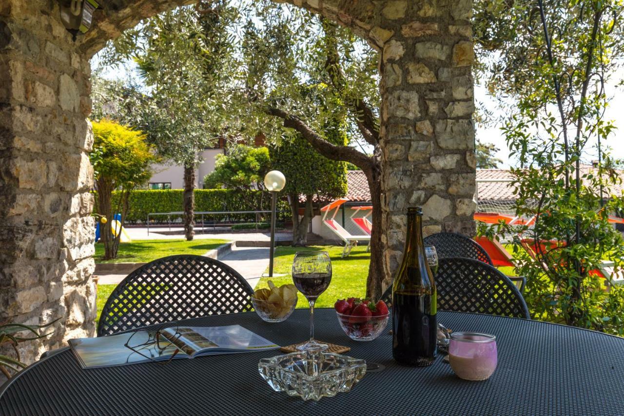 Villa Mariarosa Apartments Tignale Eksteriør bilde